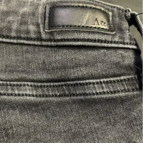 HIGH-RISE SUPER SKINNY JEANS Simone Black Wash 30w Sz 10 - Picture 6 of 6